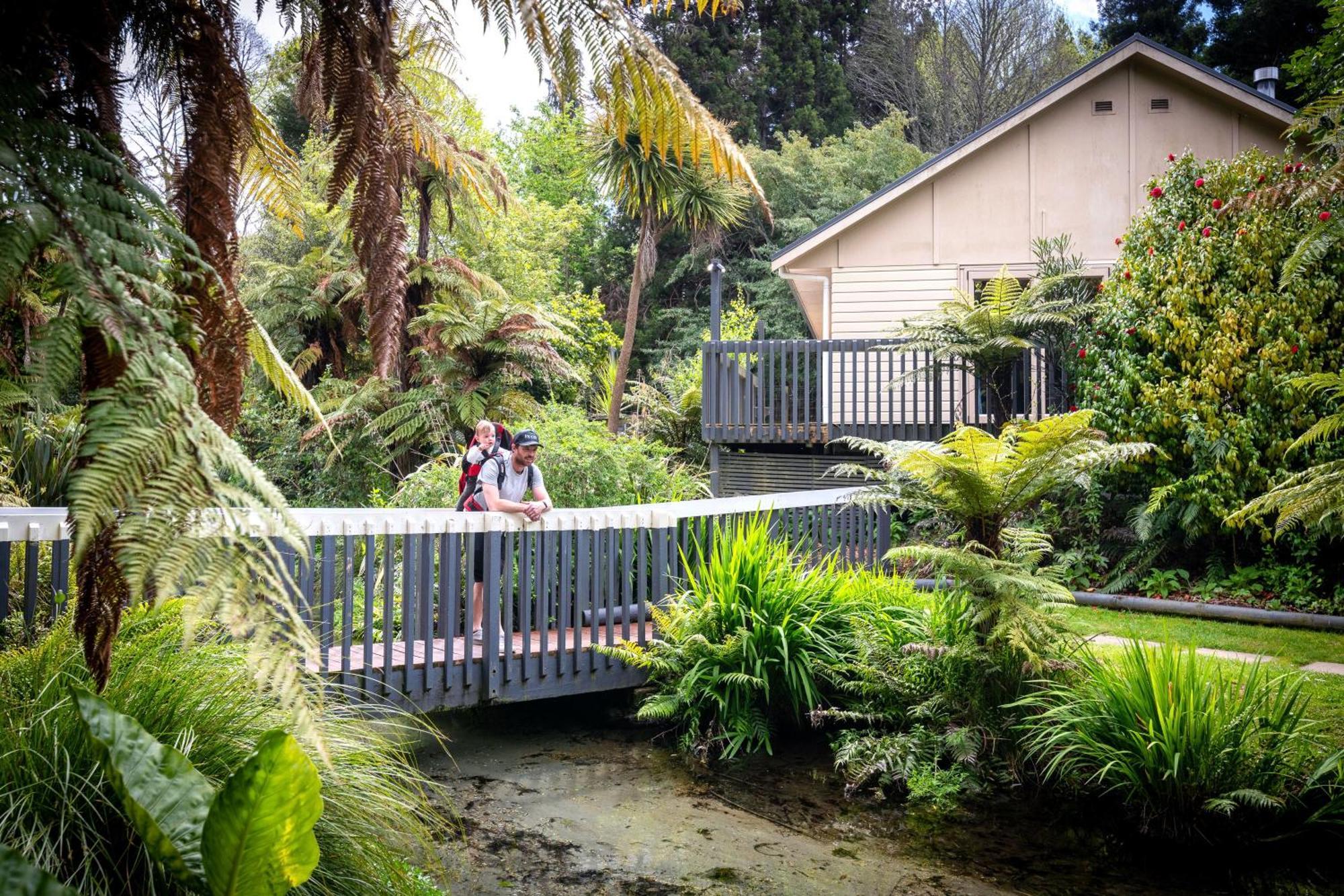 Ripple Rotorua Motel Bagian luar foto